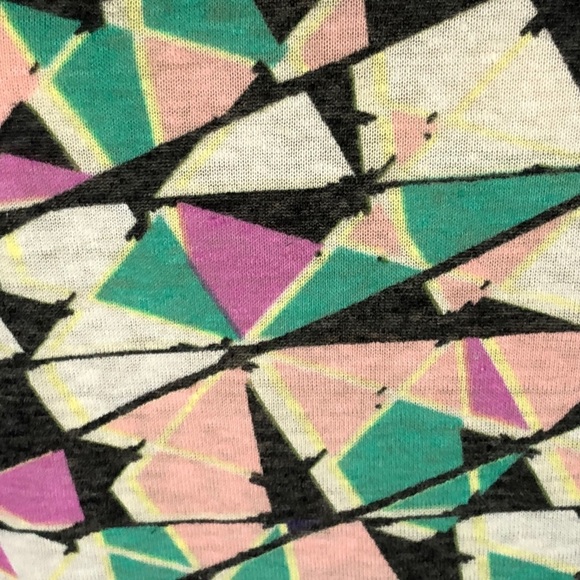 LuLaRoe Geometric Print Classic T Top - Picture 4 of 6